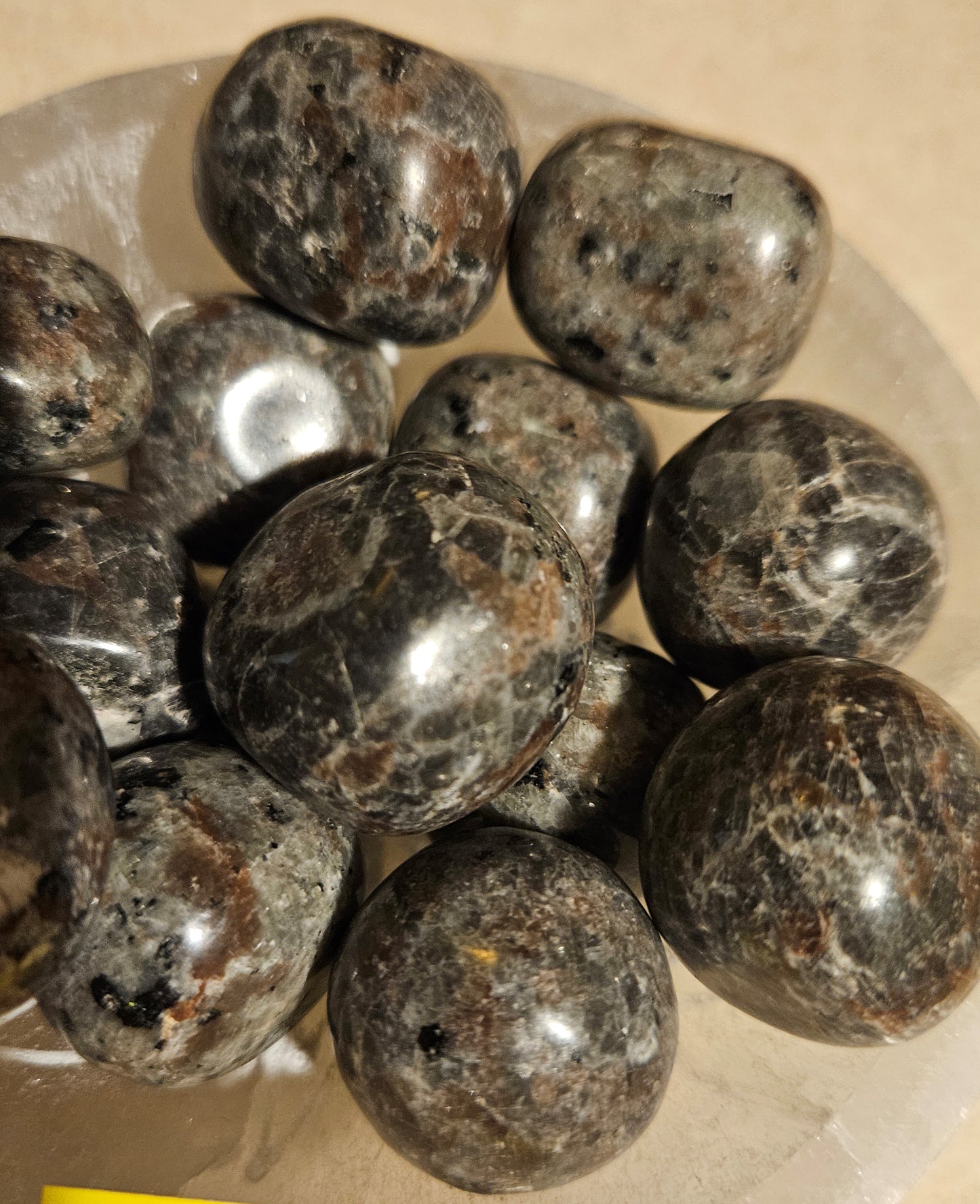 Yooperlite Tumble Stones (UV Reactive)