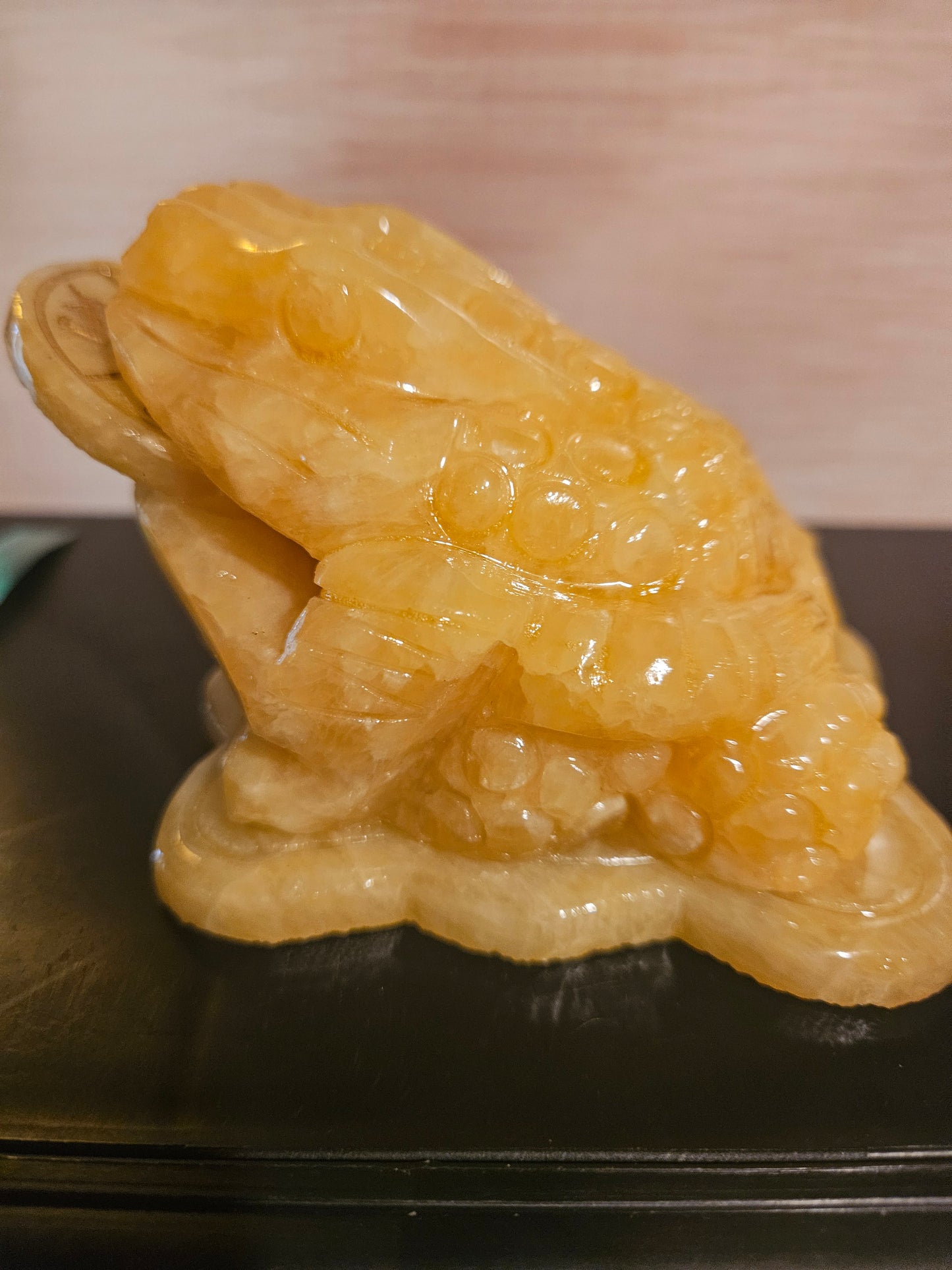 Yellow Calcite Lucky Money Frog (1)