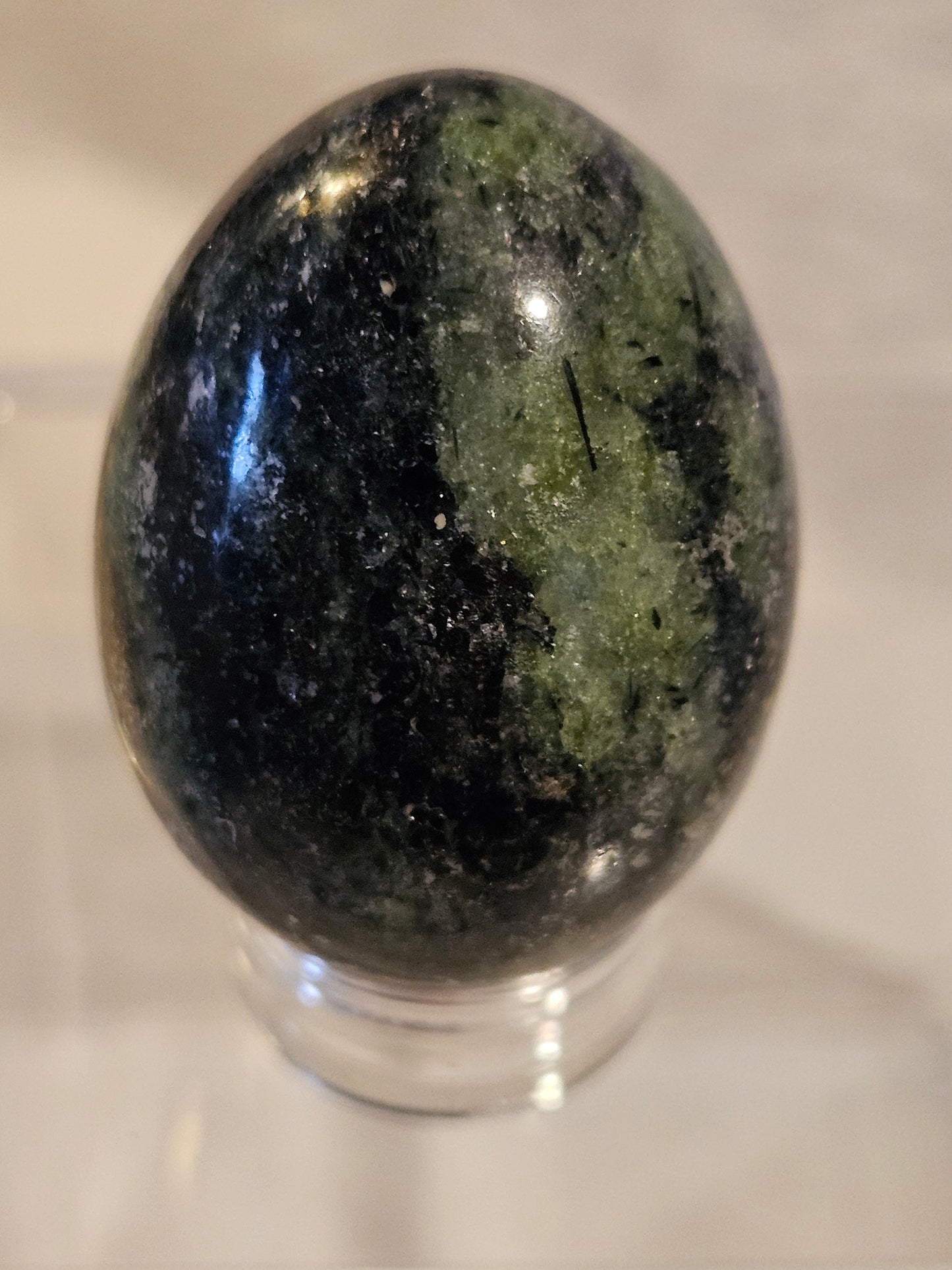 Ruby in Zoisite (Anyolite)[Egg] Tanzania, Africa