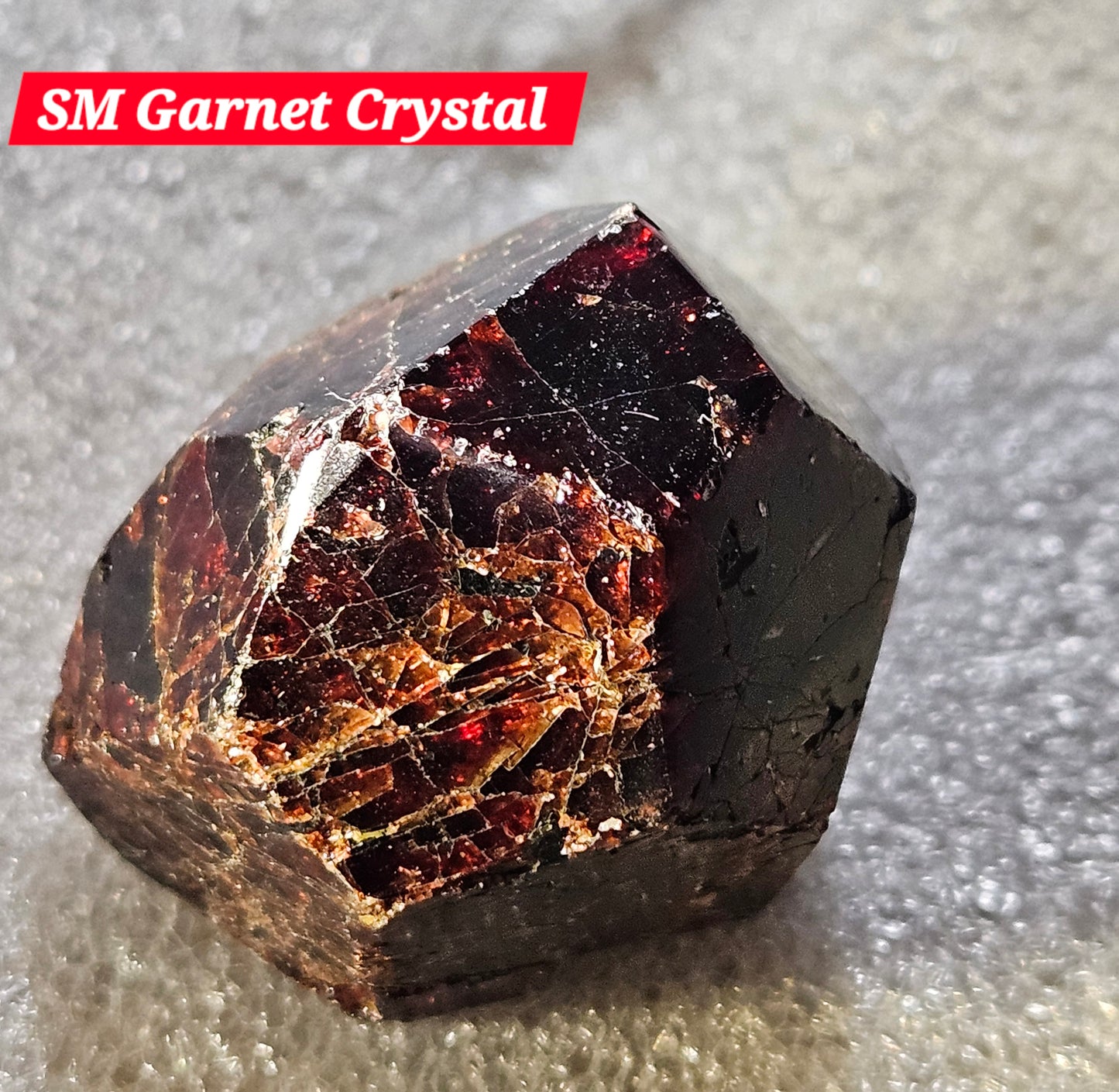 Garnet Crystal Stone-Raw