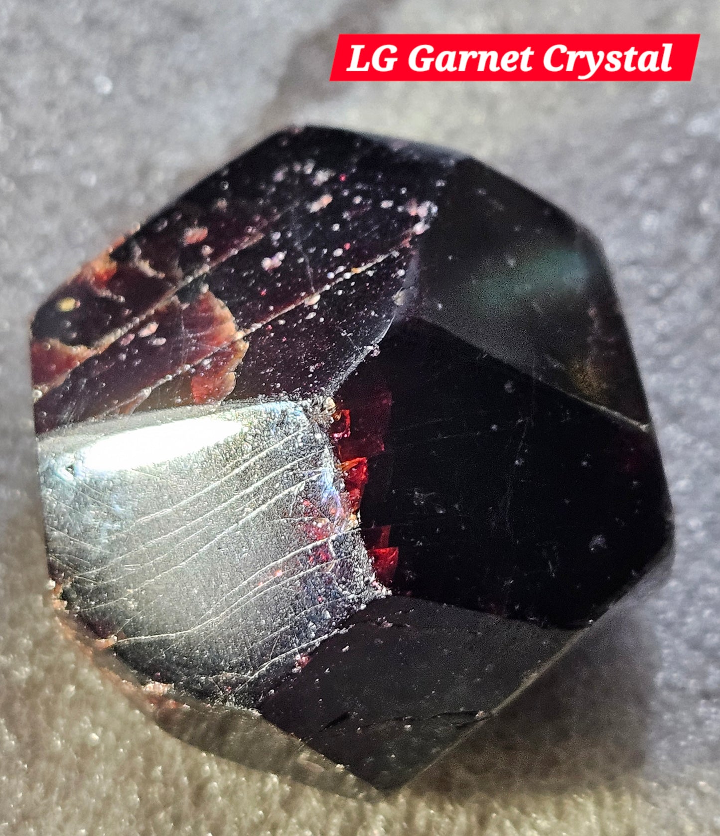 Garnet Crystal Stone-Raw
