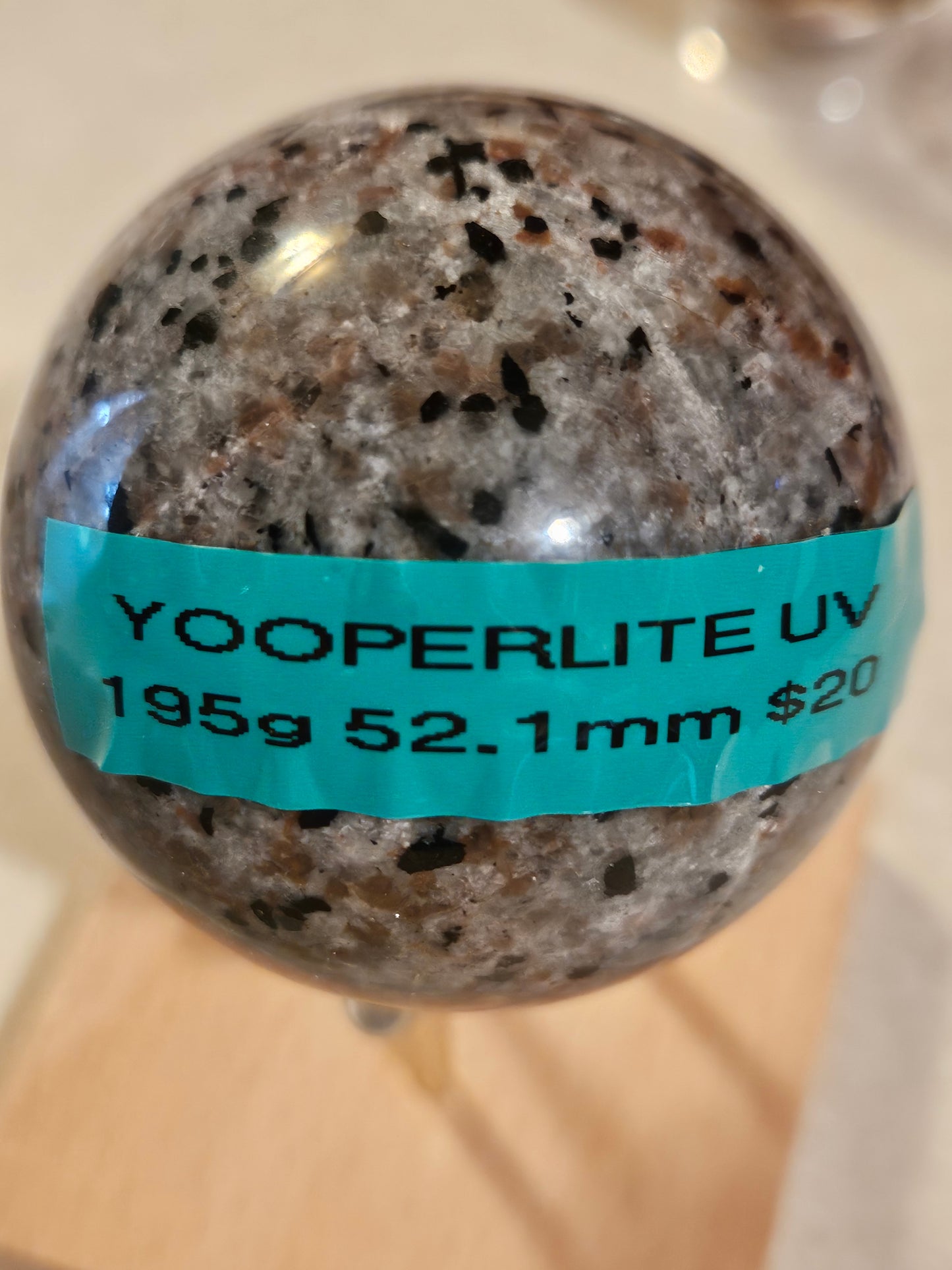 Yooperlite Sphere - UV Reactive