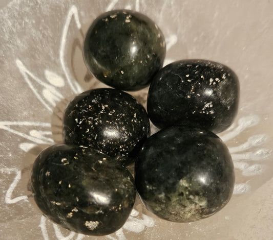 Nephrite Jade Tumble Stone (L)